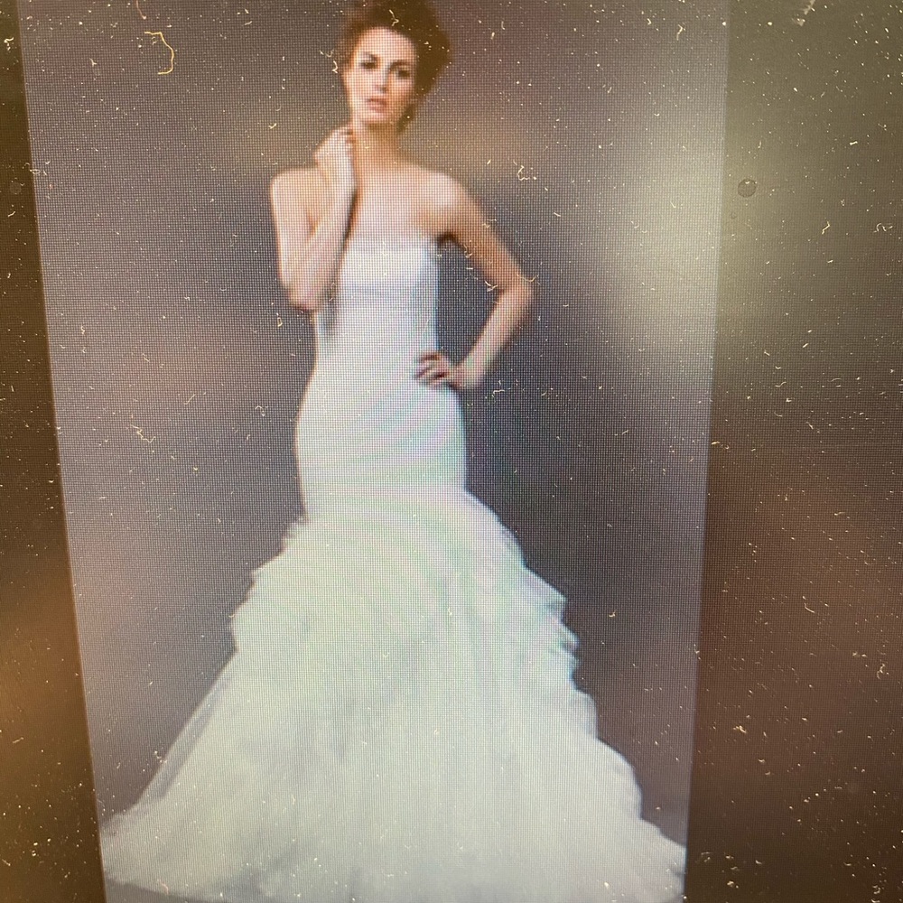 Enzoni- Haldana Wedding Dress